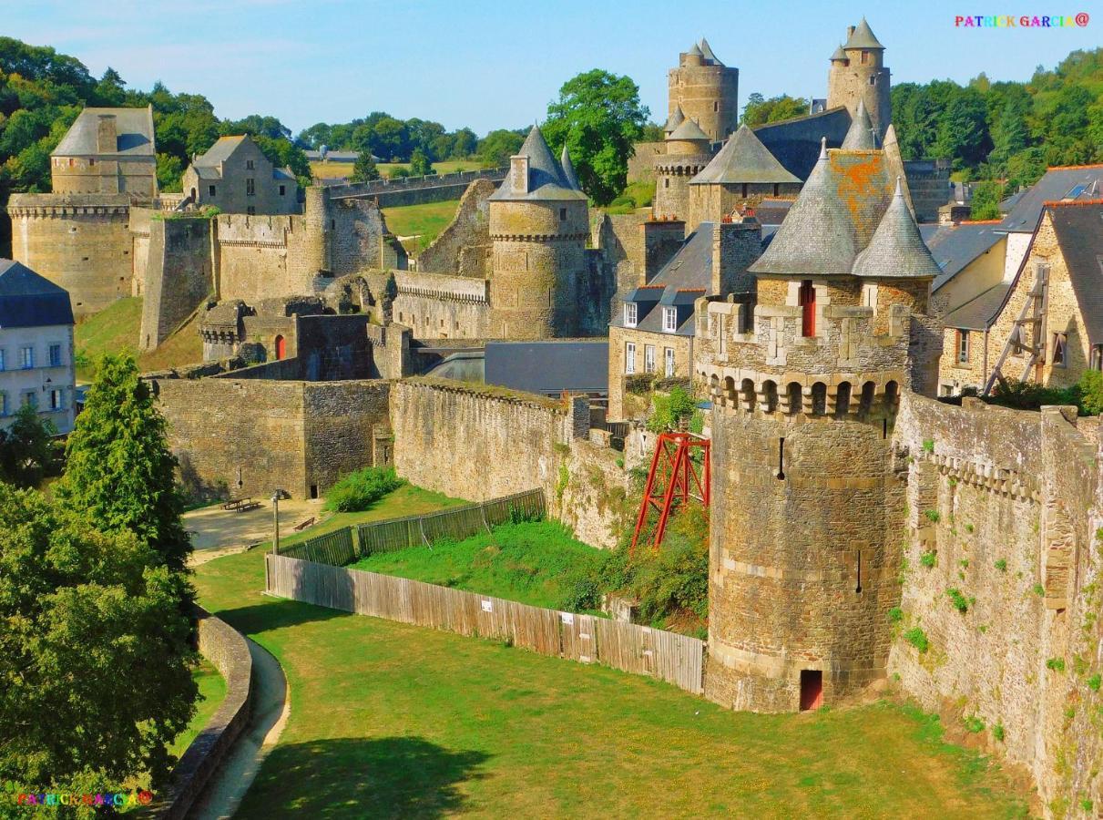 Chateau De La Chasse Beauvais Romagne  ภายนอก รูปภาพ